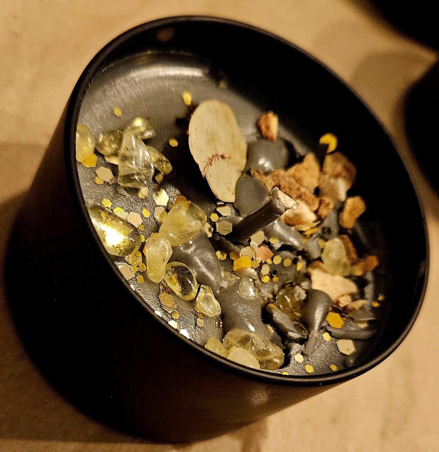 Shadow & Light Intention Candle – Black Soy Wax, Selenite, Eucalyptus